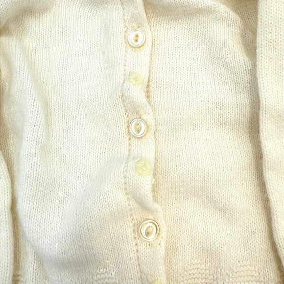 Vtg Sears Baby Cardigan – Cream Knit with Floral Accents – 1950s/60s – Size 0–3M - Picture 3 of 6